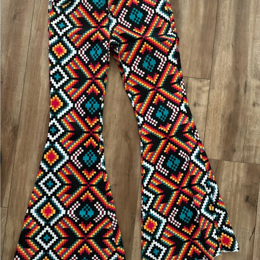 Colorful Geometric Patterned Pants - Picture 3 of 3